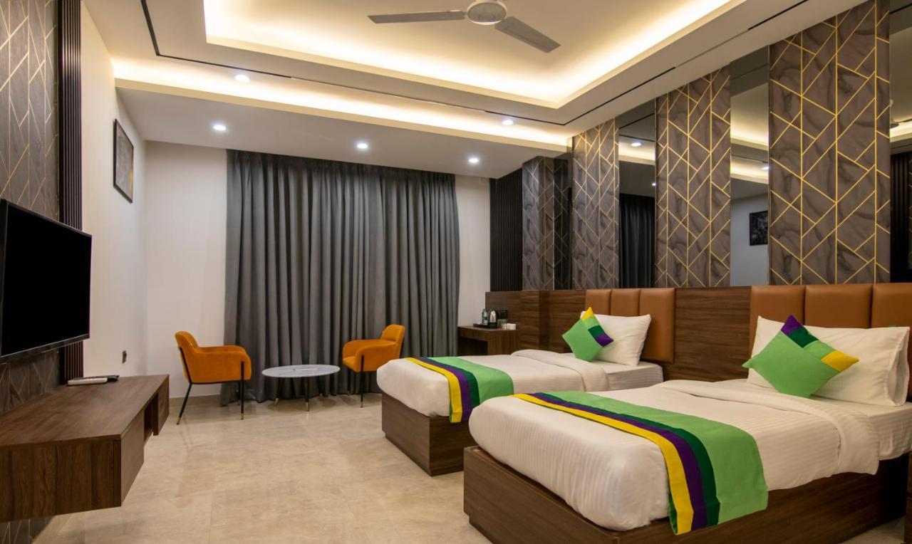 Treebo The Armani Near Igi Airport Hotel New Delhi Exterior photo