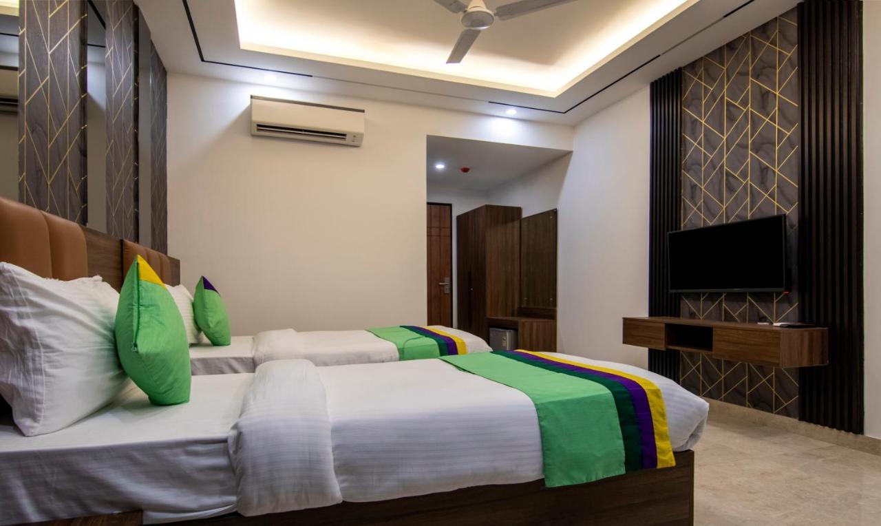 Treebo The Armani Near Igi Airport Hotel New Delhi Exterior photo