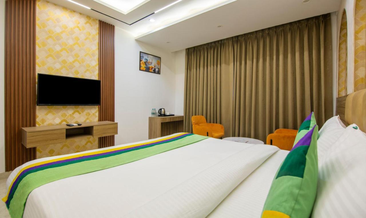 Treebo The Armani Near Igi Airport Hotel New Delhi Exterior photo